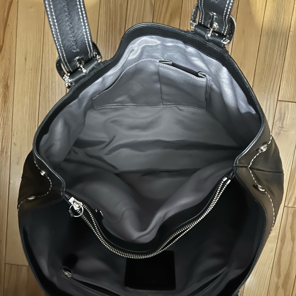 Authentic Coach Pleated Leather Black Soho Pleated Tote - Picture 6 of 7